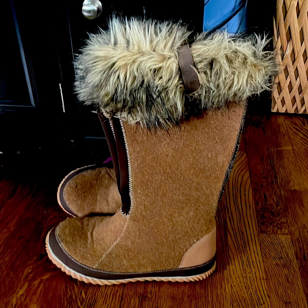 Sorel Knee High furry boots